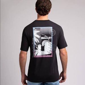 New with tags Travis Mathew men’s tshirt